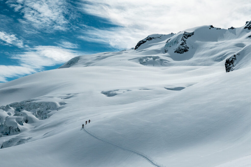 Ski mountaineering on glaciers